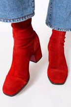 VICTORIA║Botas de tacón de punta cuadrada