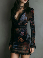 GRAZIA™║Vestido mini ajustado de terciopelo con estampado floral y encaje